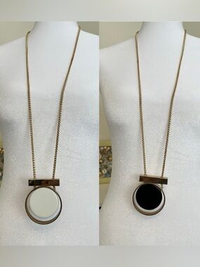 GOLDTONE long reversible geometric necklace 50”